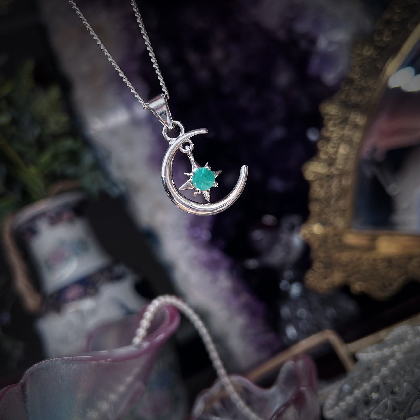 Faceted Emerald crescent moon & star design crystal pendant from 📍Brazil - 925silver