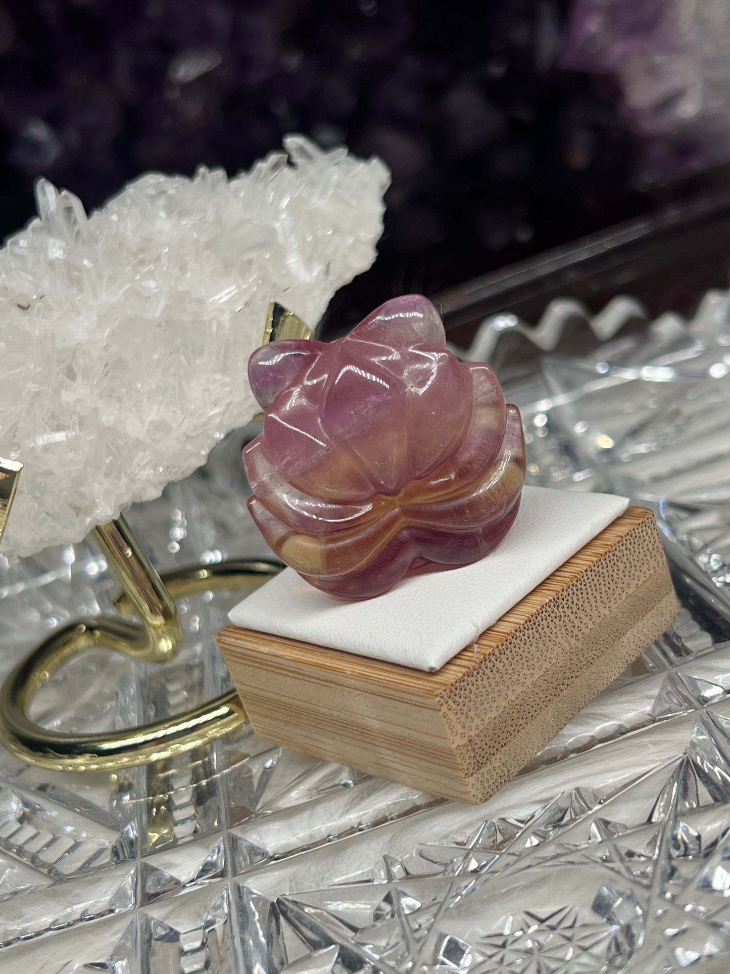 Fluorite nine tail fox carving f