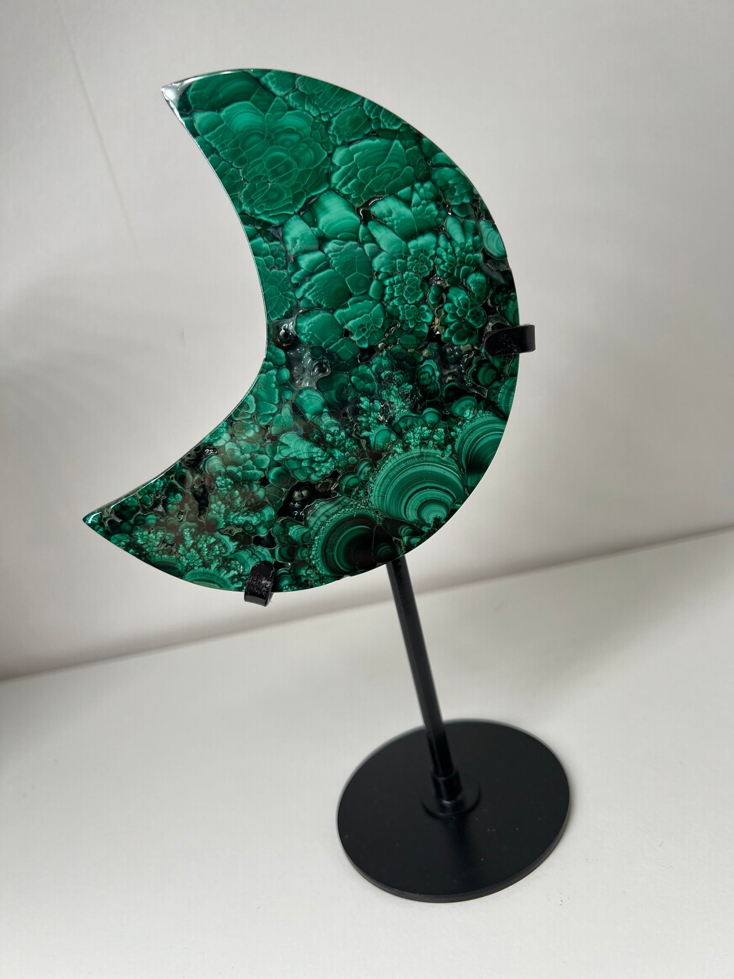 Malachite moon on black metal stand included*