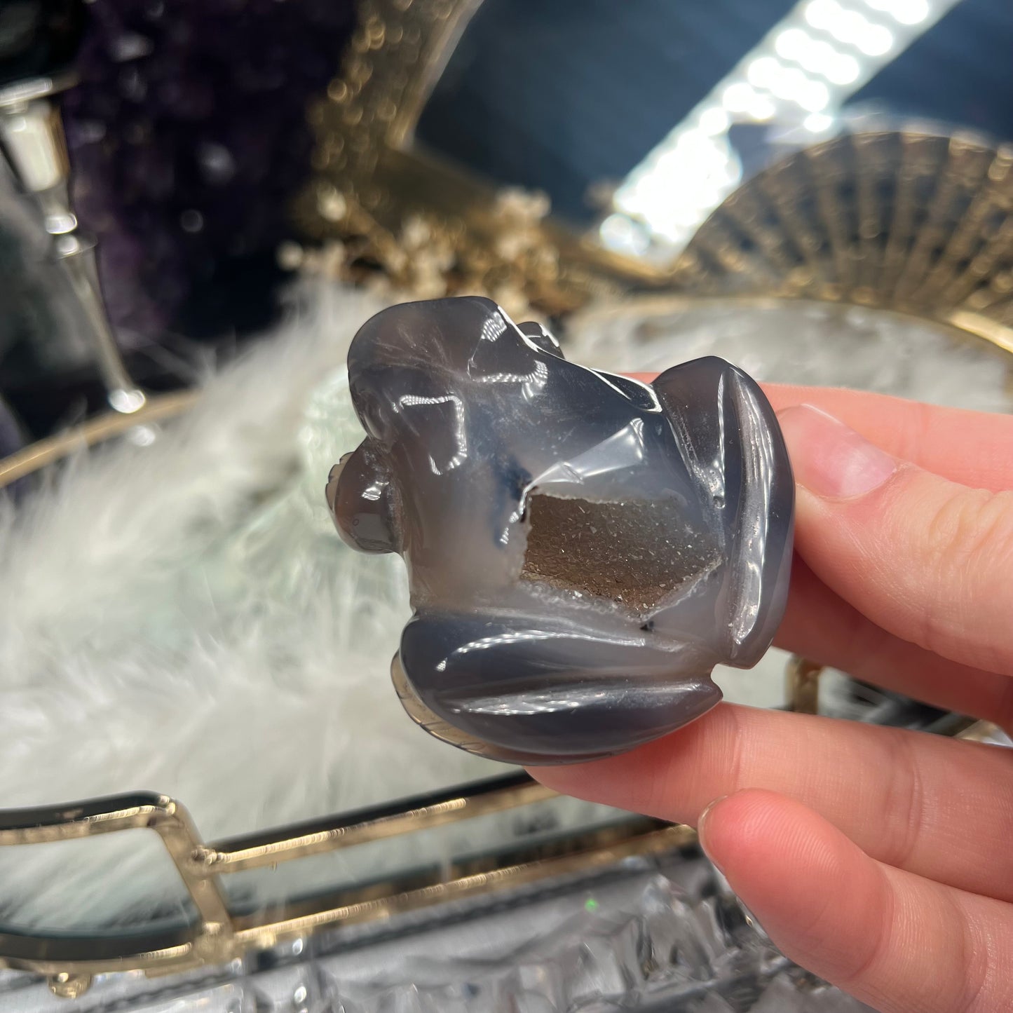 Druze agate frog carving #B