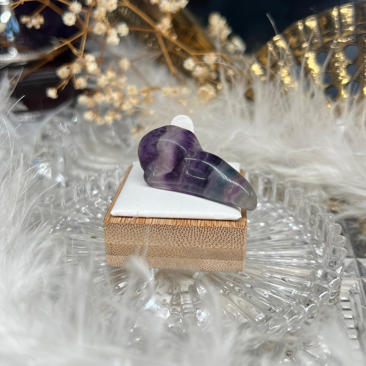 Fluorite raven skull carving