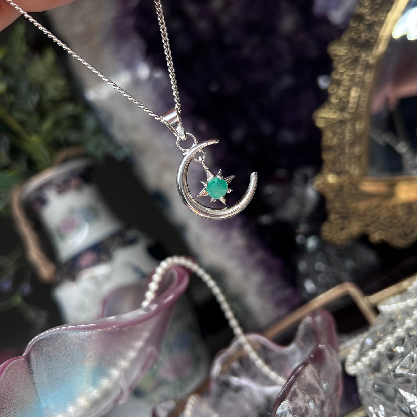 Faceted Emerald crescent moon & star design crystal pendant from 📍Brazil - 925silver