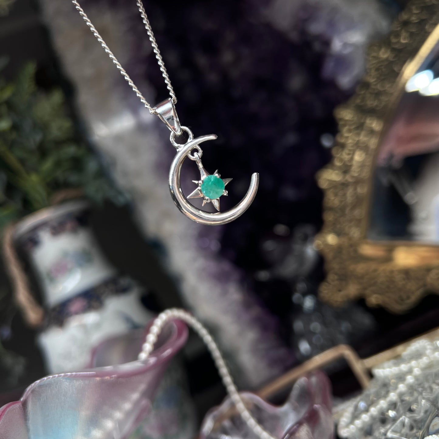Faceted Emerald crescent moon & star design crystal pendant from 📍Brazil - 925silver