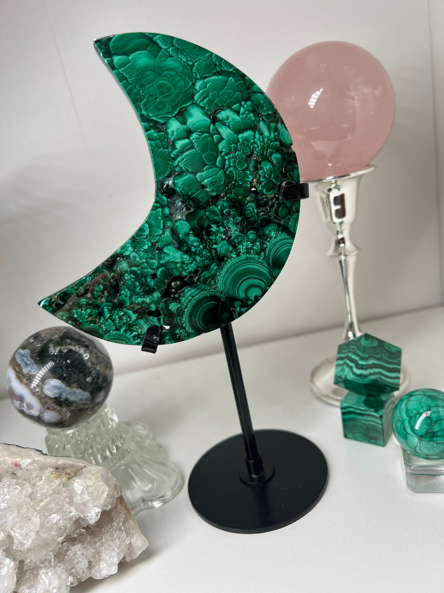 Malachite moon on black metal stand included*