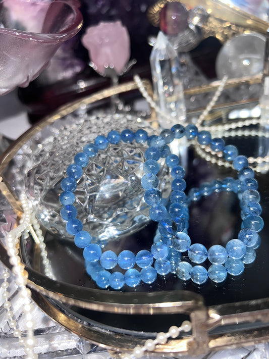 Devil Aquamarine Crystal beaded bracelet (Natural) - 7mm