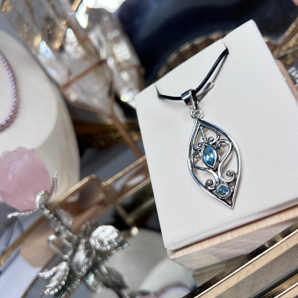Faceted Blue Topaz pendant - 925 silver