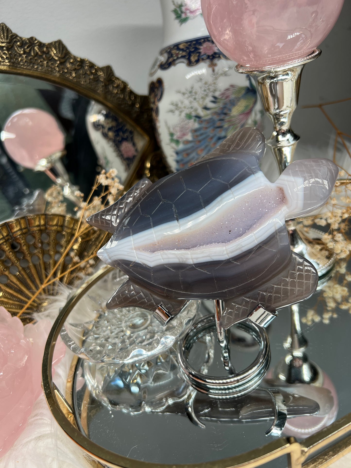 Druze agate turtle carving with lilac Druze