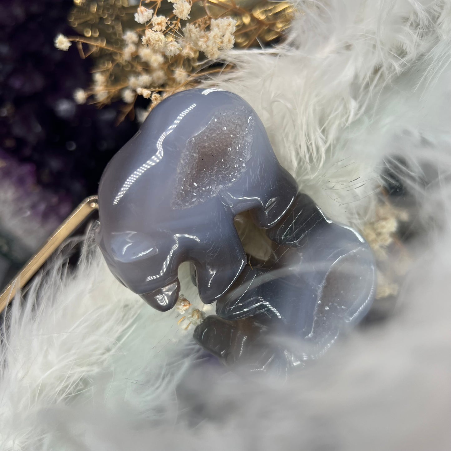 Druze agate bear carving #B