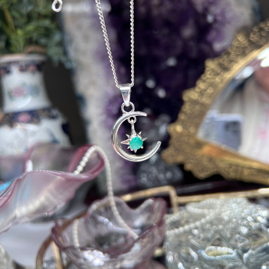 Faceted Emerald crescent moon & star design crystal pendant from 📍Brazil - 925silver