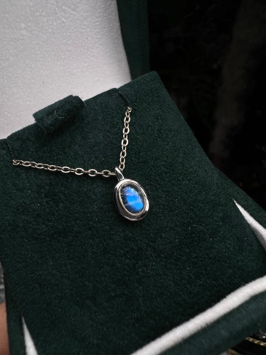 Rainbow Moonstone dainty simple pendant - 925 silver
