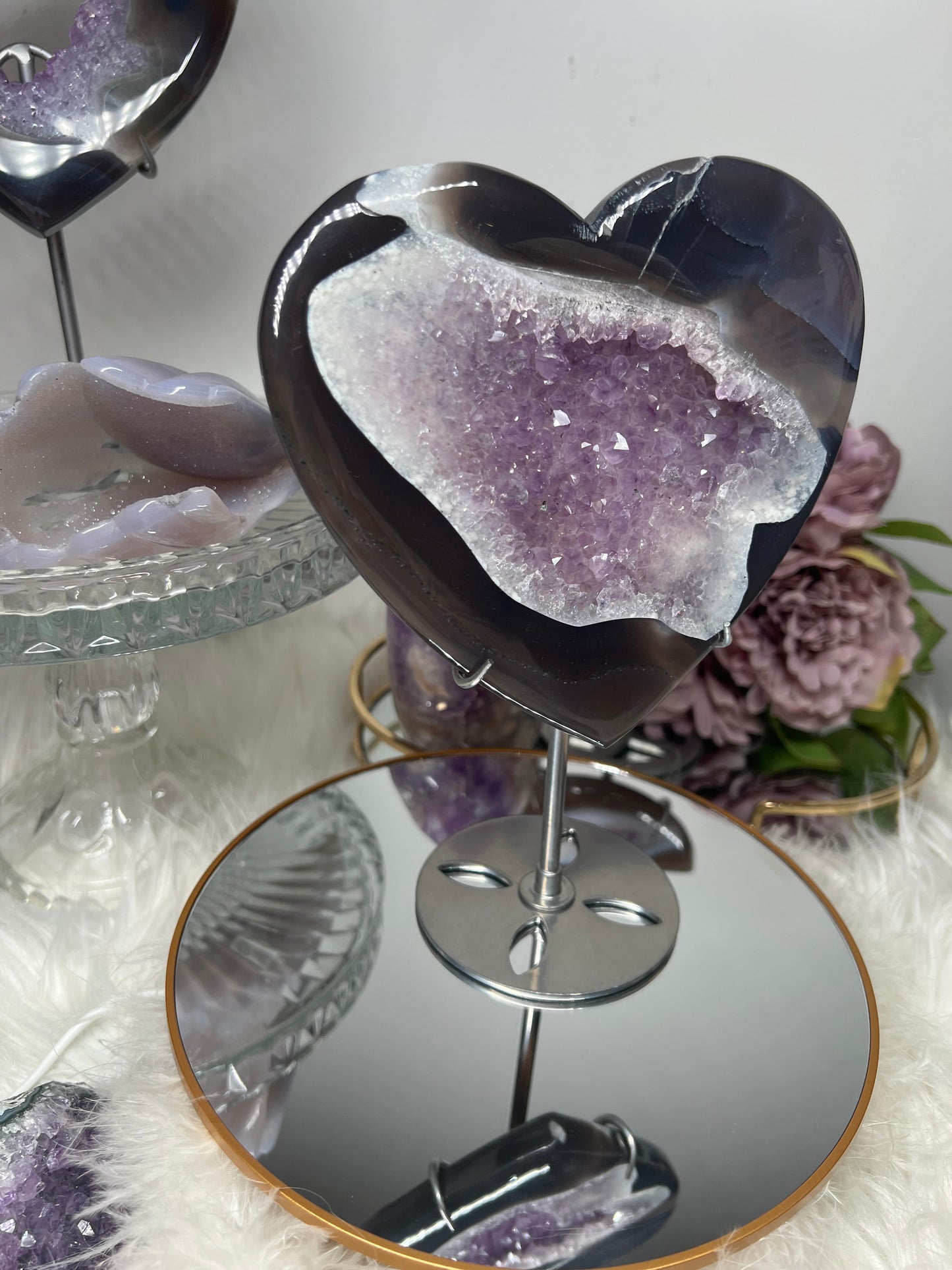 Amethyst with agate & white garden quartz heart - metal stand included