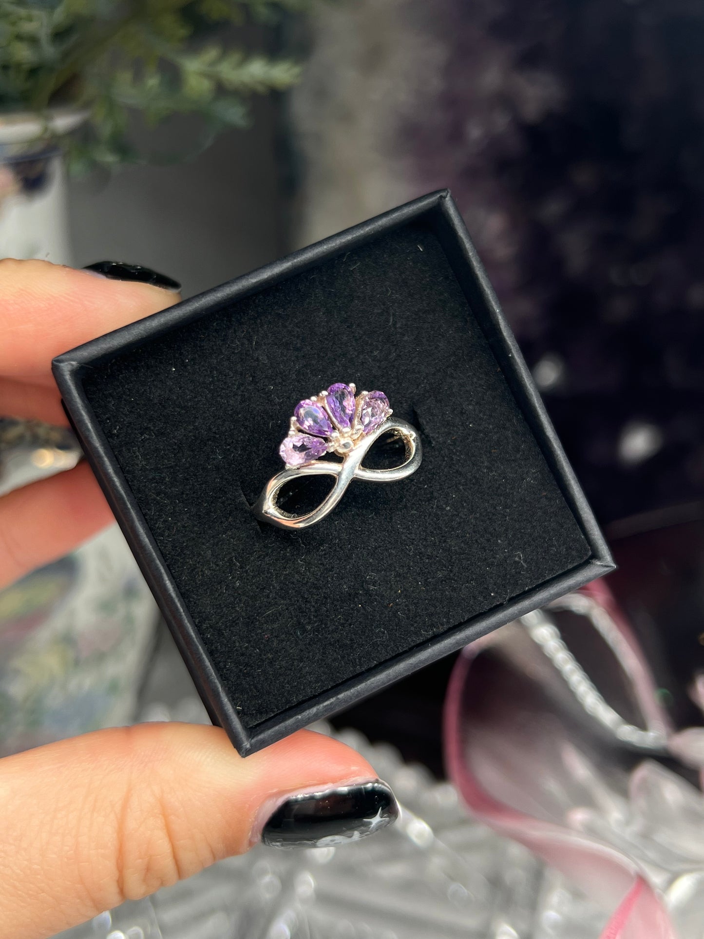 Amethyst infinity style 925silver ring size 8