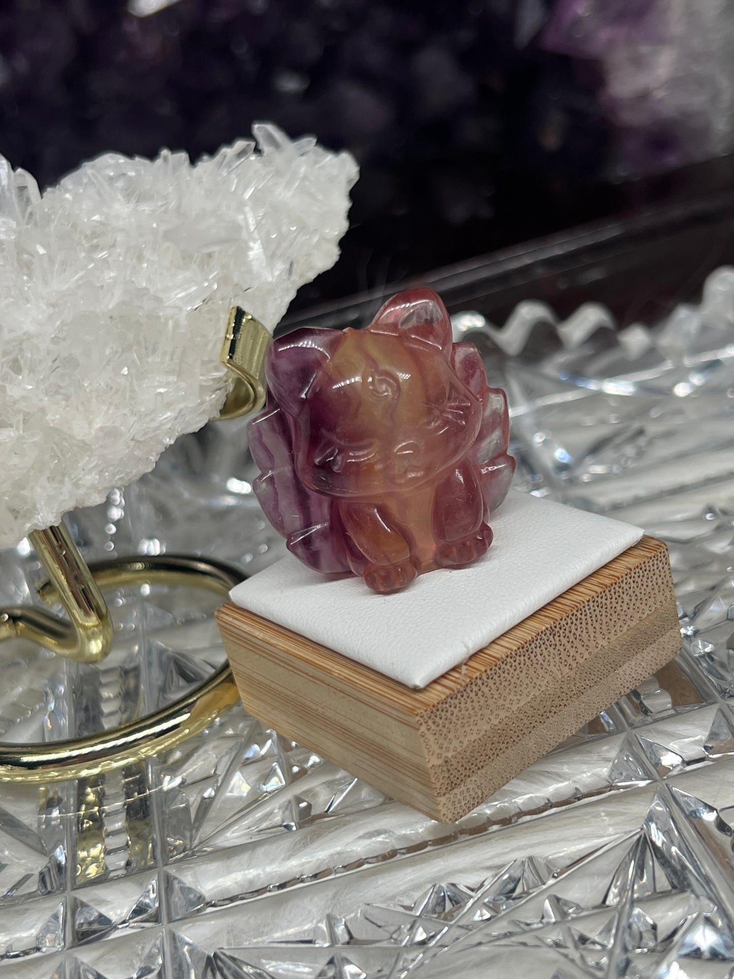 Fluorite nine tail fox carving i