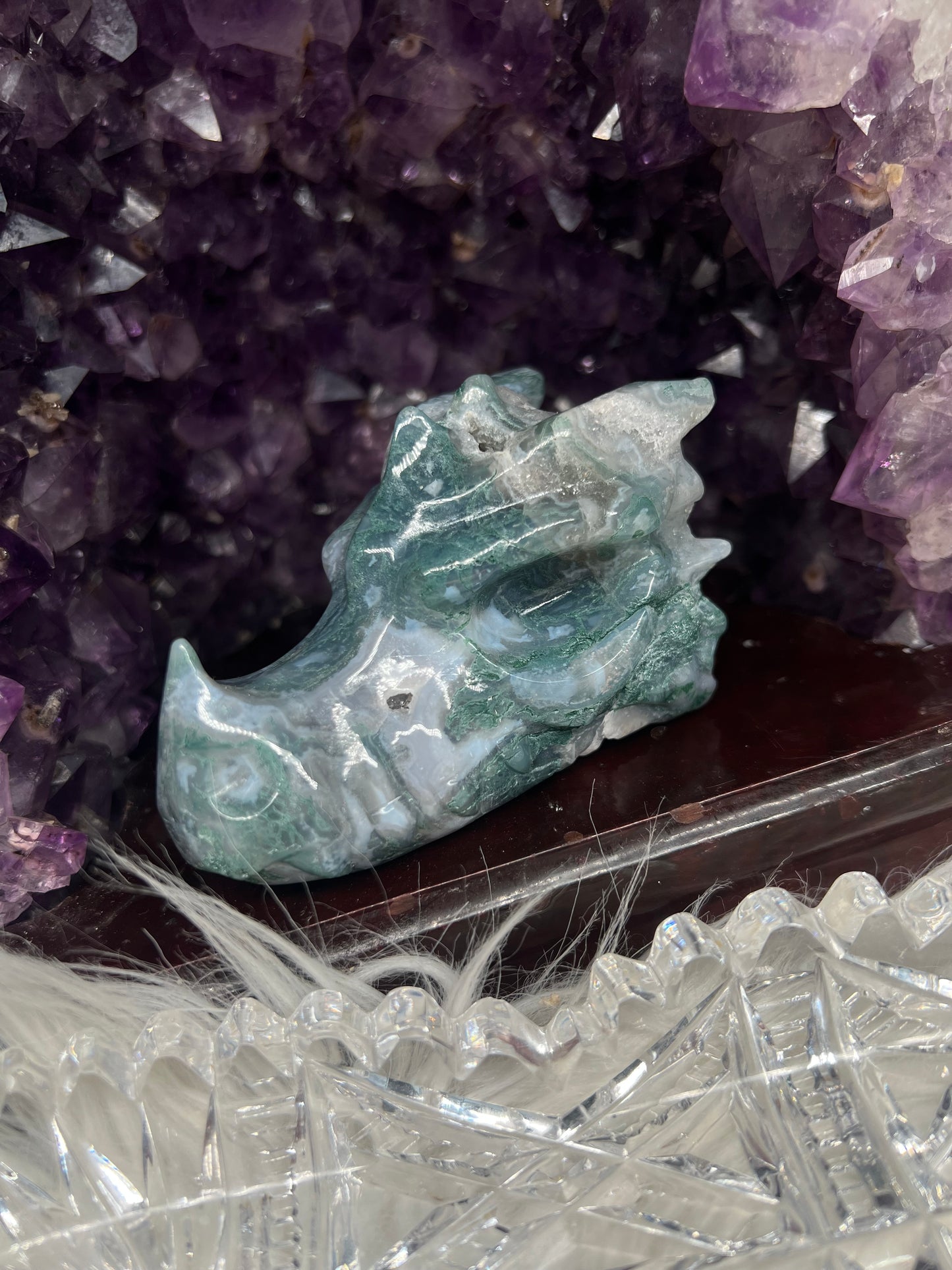 Moss agate dragon head carving