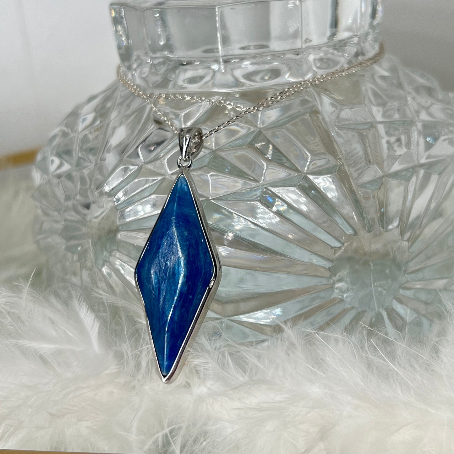 Blue kyanite diamond 925silver pendant